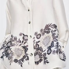 Stunning Zara Satin Effect Blouse. Black And White Floral. Slightly Oversized. Fancy Casual, White Floral Blouse, Pink Bodycon Dresses, Short Lace Dress, Animal Print Blouse, Floral Print Shirt, Black And White Floral, Satin Shirt, Floral Print Blouses