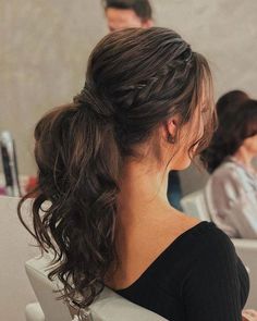 21 Stylish And Beautiful Indian Hairstyle For Saree - Tikli Indian Hairstyles For Saree, Messy Ponytail Hairstyles, Stylish Ponytail, Ponytail Hairstyles Easy, Easy Hairstyles For Medium Hair