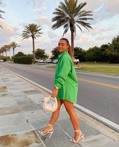 Julia Havens, Oversized Shirt Outfit, Shirt Dress Outfit, Chique Outfits, Heels Outfits, The Law Of Attraction, Dinner Tonight, Spring Summer Outfits