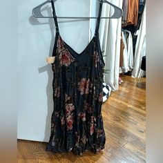 Black Floral Velvet Tank Dress American Eagle Size Small Never Worn Adjustable Straps Velvet Tank, Dresses Black, Black Tan, Tank Dress, Black And Tan, Black Floral, American Eagle Outfitters, American Eagle, Adjustable Straps