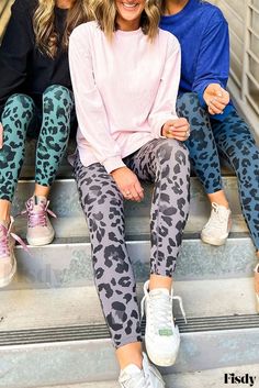 Fisdy - Leggings con estampado de leopardo y un toque clásico Workouts Running, High Waist Sports Leggings, Leopard Print Pattern, Plus Size Mini Dresses, Animal Print Leggings, Graduation Outfits, Leopard Leggings, Green And Gray, Bodycon Floral Dress