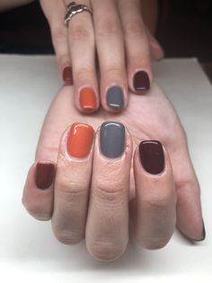 End Of November Nails, Every Nail Different Color, Fall Nail Colors 2023 Dip, September Nail Ideas Short, Short Dip Powder Nails Fall, Fall Shellac Nails, November Manicure, September Nail Ideas, Fingernail Designs