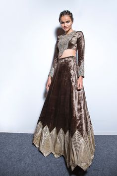 Payal Singhal-Forest Green Embroidered Lehenga Set-INDIASPOPUP.COM Velvet Choli Designs Lehenga, Velvet Designer Dresses, Indian Designer Lehenga, Chaniya Choli Designs, Velvet Embroidery, Payal Singhal, Velvet Dress Designs, Green Lehenga, Choli Designs