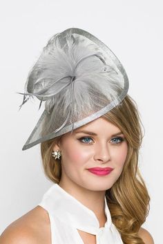 "Victoria Fascinator" - Gray Fluffy Bouquet, Grey Fascinator, Derby Attire, Kentucky Derby Style, Edgy Dress, Derby Outfits, Hat Headband, Fascinator Hairstyles, Fascinator Headband