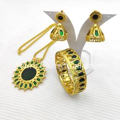 NAGAPADAM KERALA TRADITION COMBO Alpona Design, Antique Necklaces, Indian Bridal Jewelry Sets, Traditional Jewellery, Bridal Jewellery Indian, Antique Necklace, Traditional Jewelry, Bridal Jewelry Sets