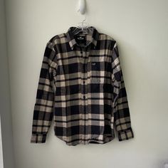 Hollister Plaid Flannel Shirt. New With Tags, Never Worn. #Tds320m Black Long Sleeve Flannel Shirt For Fall, Black Flannel Shirt With Button Closure, Classic Black Flannel Top, Black Long Sleeve Flannel Shirt, Classic Black Flannel Shirt For Fall, Black Everyday Shirt For Fall, Black Shirt For Everyday Fall Wear, Black Button-up Casual Flannel Shirt, Black Flannel Top For Fall