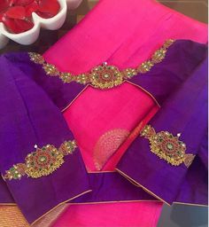 Blouse Maggam Work, Maggam Blouse, Maggam Work Blouse, Sari Design, Cutwork Blouse Designs, Wedding Blouse Designs, Aari Work Blouse, Maggam Work Blouse Designs, Blouse Designs Silk