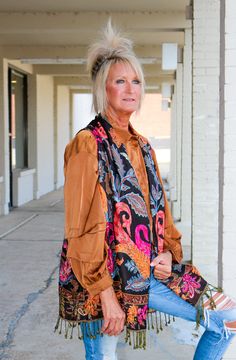 Be twice the fun in this multi-reversible Bok Dark Brown Floral Kimono! Showing off elegant dark brown floral patterns both inside and out, this flowy outerwear will have you lookin' fresh, no matter which side you're feelin'. All that's left to do is wear it with aplomb (and maybe a pair of sunglasses)! Bohemian Spring Outerwear With Paisley Print, Bohemian Outerwear With Paisley Print For Spring, Fall Silk Outerwear With Floral Print, Floral Kimono, Brown Floral, Floral Patterns, Fleece Hoodie, Shoe Collection, Timeless Fashion