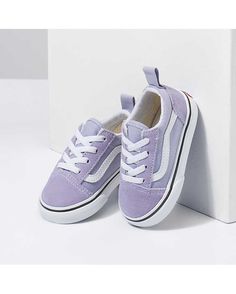 Toddler Old Skool Elastic Lace Shoe Vans Low-top Skate Shoes For Spring, Sporty Vans Skate Shoes For Spring, Spring Lacing Sneakers For Streetwear, Vans Low-top Skate Shoes, Spring Streetwear Sneakers With Lacing, Vans Low-top Sneakers With Elastic Laces, Vans Sneakers With Laces For Spring, Vans Sneakers For Spring, Vans Skate Shoes With Laces For Spring