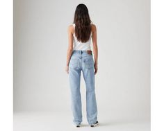 You never thought it was possible, but then it happened: your favorite jeans meet your favorite decade. We designed these 501® '90s jeans with a classic mid-rise and a loose, straight fit with just the right amount of bagginess through the leg. They're the vintage jeans you've always dreamed of finding at the thrift store, but without all the rummaging. Mid-rise with a loose fit that's just right For a slimmer fit, try one size down, and for a less loose fit, try the 501® Original The original b Levi Women’s Jeans, Women Levis Jeans, Levi’s 501 Women, Levi’s Jeans 501, Women’s Levi Jeans, Levi’s 90s 501 Outfit, Levis 501 90s Jeans, Levi’s 501 Jeans, Levi Baggy Jeans