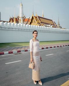 Thailand Dress Modern, Thai Outfits Modern, Thailand Clothes, Pager Ayu, Thai Modern, Krystal Jung Fashion, Kimmy Kimberley, Modern Filipiniana Dress