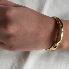 This Gold Plated Bangle Is 8 3/4” Circumference, 3/4” Wide, And. 2 1/2” Diameter. The Fine Craftsmanship Of This Superior Bracelet Is Of A Standard No Longer Available In Costume Jewelry Today. Bangle Is In Excellent Condition, Like Brand New. Please Try To Bundle And Save On Shipping. Classic Metal Bangle, Elegant Hinged Cuff Bracelet, Hinged Cuff Bracelet For Formal Occasions, Classic Hinged Adjustable Cuff Bracelet, Classic Adjustable Hinged Bangle, Formal Hinged Bracelets, Expandable Bracelet, Gold Plated Bangles, Anchor Bracelet