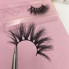 False Lashes Makeup, Lash Tricks, Applying False Eyelashes, Cut Crease Makeup, Strip Eyelashes, Lashes False