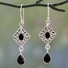 Onyx dangle earrings, 'Regal in Black' - Ornate Black Onyx and Sterling Silver Dangle Style Earrings Black Stone Necklace, Jewel Design, Jewelry Wishlist, Goth Earrings, Antique Silver Jewelry, Gold And Silver Bracelets, Silver Jewelry Earrings, Onyx Jewelry, Silver Jewellery Sets