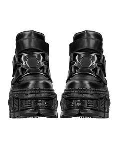 ❤︎Dark punk style platform leather metal high-top shoes [with plain chain nut❤︎ Metal Motorcycle, Dark Punk, Chunky Shoes, Shoes Platform, Style Punk, Platform Ankle Boots, Punk Style, Motorcycle Boots, Chunky Boots