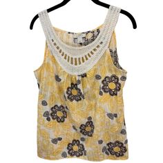 Ann Taylor Loft Sleeveless Yellow Floral Crochet Summer Top Size Medium | eBay Crochet Summer Tops, Crochet Summer, Floral Crochet, Vintage Inspired Outfits, Summer Crochet, Summer Top, Yellow Floral, Ann Taylor Loft, Beautiful Fashion