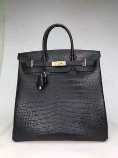 Size: 40cm*36cm*24cm It comes with Dust box, Care manual, Tag, and Paper bag. Hermes Bags, Branded Handbags, Exclusive Bag, Luxury Accessories, Beautiful Packaging, Christmas Sale, Bags Shoes, Bago, Grade 1