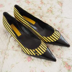 Excellent Condition Never Worn Yellow Round Toe Heels For Work, Yellow Pointed Toe Court Shoes For Formal Occasions, Yellow Pointed Toe Heels For Work, Yellow Pointed Toe Heels For Workwear, Yellow High Heel Court Shoes For Formal Occasions, Chic Yellow Court Shoes For Formal Occasions, Chic Yellow Formal Court Shoes, Marc Jacobs Shoes, Pointy Heels