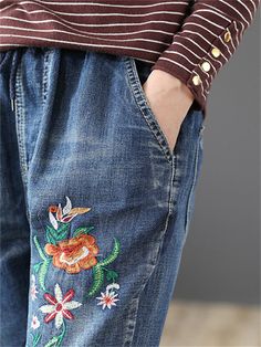 Description Product ID: BT2051348 Material: Denim Pattern: Embroidery Season: Spring, Summer Style: Fashion, Casual, Vintage Occasion: Vacation, Holiday, Party Package included: 1* Pants Size Chart (Asian Size): Please allow 1-3 cm measured error. Size Length Waist Hip Thigh M 91cm | 35.8 in 65cm - 88cm | 25.6'' - 34.6 in 102cm | 40.2 in 59cm | 23.2 in L 92cm | 36.2 in 69cm - 92cm | 27.2'' - 36.2 in 106cm | 41.7 in 61cm | 24.0 in XL 93cm | 36.6 in 73cm - 96cm | 28.7'' - 37.8 in 110cm | 43.3 in 63cm | 24.8 in XXL 94cm | 37.0 in 77cm - 100cm | 30.3'' - 39.4 in 114cm | 44.9 in 65cm | 25.6 in 3XL 95cm | 37.4 in 81cm - 104cm | 31.9'' - 40.9 in 118cm | 46.5 in 67cm | 26.4 in Washed Denim Pants, Party Package, Denim Patterns, Pattern Embroidery, Washed Denim, Winter Colors, Embroidery Flowers, Denim Wash, Holiday Party