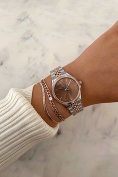 Flying Woman, Champagne And Rose Gold, Pretty Jewelry Necklaces, Gold Champagne, Rose Gold Watch, Dream Jewelry, Pretty Jewellery