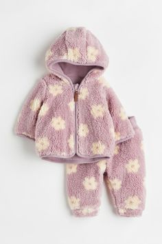 Light Purple Flowers, Baby Mode, Baby Inspiration, December 2022, Future Kids, Future Baby, Baby Fever