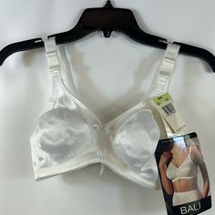 New With Tags Style - 3820 Size 36b Store Sku #12262364 White Underwire Bra For Daywear, White Full Cup Bra For Daywear, Wireless Bra, Women's Intimates, Bali, Color White, Bra, Tags, Women Shopping