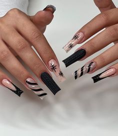 Christmas Nail Set, Black French Nail, Nails Black French, Sparkling Nails, Nails Sparkling, Mail Inspo, Goth Christmas, Wow Nails