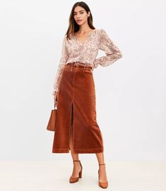 Midi Skirt With Boots Outfit, Courderoy Skirt Outfits Women, Corduroy Midi Skirt Outfit, 2024 Skirt Trends, Corduroy Skirt Outfit Fall, Brown Corduroy Skirt Outfit, Long Corduroy Skirt, Rust Skirt, Corduroy Skirt Outfit