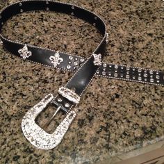 Size Small 38" Long. Buckle Is 3 1/2 Beautiful Rhinestones. New Without Tags. Simple Belt, Y2k Belt, Rhinestone Belt, Fall Fits, Y2k Black, Black Rhinestone, Belt Size, Leather Belt, Old Fashioned