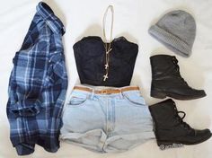 Fashion Flashback How To Rock 90s Grunge Flannel Outfits With Shorts, Shorts Polyvore, Outfits With Shorts, Styl Grunge, Look Grunge, Flannel Outfits, Tumblr Outfits, Sheer Tights, 90s Grunge