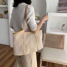 Brand Name: MR.YLLSShape: Casual ToteHandbags Type: Shoulder BagsTypes of bags: Shoulder HandbagsOrigin: CN(Origin)Main Material: StrawClosure Type: HaspHardness: SOFTExterior: NONEStyle: CasualOccasion: VersatileGender: WOMENPattern Type: SolidNumber of Handles/Straps: TwoInterior: No PocketDecoration: Hollow OutItem Type: HandbagsColor: beige bag,black bag,purple bag,yellow bagbag 1: women's bag 2020bag 2: summer bag for women 2020bag 3: bags for women 2020bag 4: wicker woven rattan bagbag 5: Headwear Fashion, Summer Beach Bag, Rattan Handbags, Purple Bag, Beige Bag, Straw Tote Bag, Rattan Bag, Plaid Mini Skirt, Purple Bags