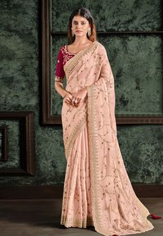 Buy Special silk Saree Party wedding wear dresses Peach satin silk saree with blouse 22007 online in USA, UK and Canada from KollyBollyEthnics.com Hairstyles For Engagement Indian Saree, Pink Sarees, Chiffon Blouses Designs, Saree Chiffon, Hairstyles For Indian Wedding, Orang India, Latest Saree Blouse, Blouse Chiffon, Pink Designs