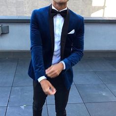 Wedding Tuxedos For Groom, Blue Velvet Wedding, Party Wear Blazers, Mens Suits Black, Groom Tuxedo Wedding, Grey Suit Men, Prom Suits For Men, Velvet Wedding