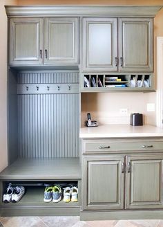 One thing that you may have not incorporated into your mud room area is a keys and mail center. However, these home drop zone ideas can help you with that! Mud Room Storage, Closet Organization Diy, Laundry Closet, Desk Areas