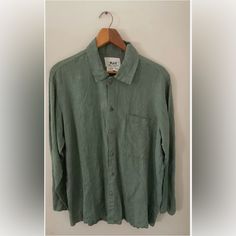 Flax Linen Button Down Shirt Oversized Green Long Sleeve Blouse Womens Top Sz S Oversized Linen Shirt With Button Closure, Green Loose Fit Button-up Shirt, Oversized Green Button-up Shirt, Oversized Spread Collar Tops With Buttons, Green Everyday Shirt With Buttons, Oversized Green Shirt With Buttons, Green Long Sleeve, Button Downs, Sleeve Blouse