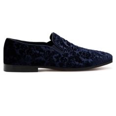 Nib Robert Graham Navy Sonoma Loafer - Size 8m Loafers Are Brand New In Original Box And Come From A Smoke Free And A Pet Free Home. This Handsome Loafer Made From Embossed Velvet Is Grounded On A Cushioned Footbed And Topped With Elastic Gore Insets That Provide A Perfect Fit. * Cushioned Insole * Textile Upper/Leather Lining/Rubber Sole Slip-ons With Branded Insole For Galas, Formal Blue Loafers With Textured Sole, Formal Low-top Slip-ons With Leather Sole, Flat Slip-on Dress Shoes With Rubber Sole, Blue Low-top Dress Shoes For Formal Occasions, Blue Flat Loafers With Cushioned Footbed, Blue Cushioned Flat Loafers, Formal Flat Slip-ons With Rubber Sole, Slip-on Dress Shoes For Galas