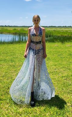 Sparkling white and silver cape dress. Made of tulle with glitter coat. This flare dress completes any looks and outfits for festivals and parties🔥✨ All sizes are available Made to the order 100% handmade❤️ Send me your measurements for custom orders Hand wash and dry cleaning recommended Model in the picture is 5'6, wearing M size belt is not included White Gala Dress With Cape Sleeves, White Gown With Cape Sleeves For Evening, White Embellished Dress With Cape Sleeves, White Gown With Long Train For Party, Organza Cape Dress For Wedding, White Floor-length Gown For Party Season, White Party Gown For Party Season, White Gown For Party Season, Embellished Cape Evening Dress For Party