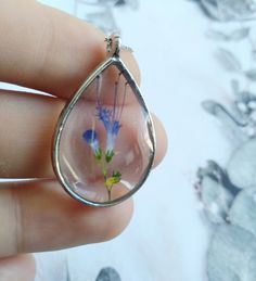 Botanical Necklace, Real Flower Necklace, Petal Dust, Terrarium Necklace, Pressed Flower Necklace, Necklace Resin, Natural Flowers, Adventure Gear, Jewelry Card