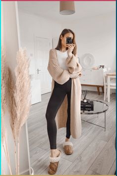 These styles not only enhance facial features but also project a youthful, modern vibe while being Neutral Loungewear Aesthetic, Fall Home Outfit, Comfortable Outfits For Home, Chic Home Outfit, Remote Outfits, Chic At Home Outfits, At Home Work Outfits, Home Outfit Comfy Winter, Comfortable Home Outfits