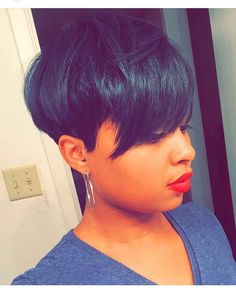 Short Hair Styles Bob, Short Blonde Hair Ideas, Black Hair Wig, Black Hair Wigs, Short Human Hair Wigs, Pelo Afro, Sassy Hair, Side Swept