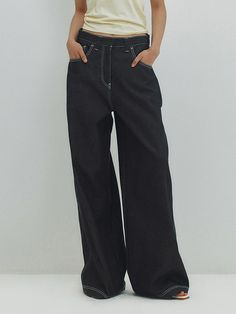 Denim pants with white color stitching as a point. - Long length and wide fit allow for a rich silhouette- The product worn by the model was made 4cm longer and wider to fit the model.- (Please refer to the photo for fit based on 160-163cm) Long Length, Denim Pants, Pants, Color