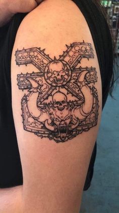 Warhammer Tattoo Ideas, Skull Throne, Chaos Tattoo, Mystical Symbols, 40k Art, 40k Artwork