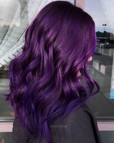 Unique Hair Colors For Brunettes, Purple And Brown Hair, Edgy Hair Color, Hair Color Plum, Wild Hair Color, Purple Ombre Hair, Plum Hair, World Hair, Hair Color Options