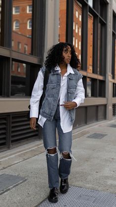 Sheer Denim Jacket, Oversized Denim Vest Outfit Fall, Denim Vest Fall Outfit, Oversized Jean Vest Outfits, Oversized Denim Vest Outfit, Black Denim Vest Outfit, 2023 Reset, Vest Ootd, Oversized Denim Jacket Outfit