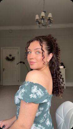 Instagram Updo For Curly Hair, Mini Claw Clips, Half Updo, Short Hair Updo, Quick Hairstyles, Claw Clips, Hair Updo, April 15, Half Up