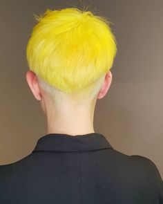 Makeup Looks Yellow, Hair Color Ideas For Men, Harajuku Hair, Dyed Hair Ombre, Short Dyed Hair, Yellow Hair Color, Dyed Hair Blue, Dyed Hair Pastel, Dyed Hair Purple