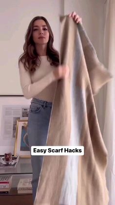 Scarf As A Cardigan, Ways To Style Scarf, Ways To Wear Scarf, Scarf Hacks, Scarf Wearing, Scarf Wearing Styles, Ways To Tie Scarves, Tie Scarves, Diy Fashion Scarf