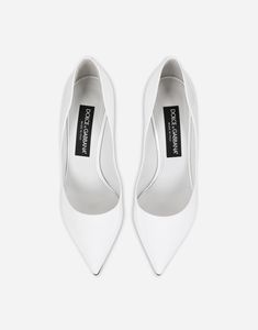 Patent leather Cardinale pumps: Patent leather upper 90-mm heel with gold-plated DG logo Kidskin insole with branded label Branded leather sole Made in Italy Dg Logo, White Pumps, Women's Pumps, White Leather, Patent Leather, Dolce And Gabbana, Leather Upper, Gold Plate, In Italy