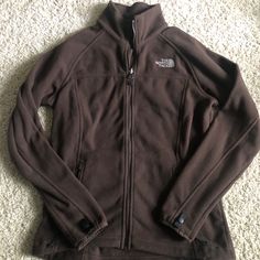 Never Worn Without Tags North Face Jacket. Brown Women’s Medium Brown North Face Jacket Outfit, The North Face Women, Cabincore Fashion, North Face Jacket Outfit, Brown North Face Jacket, Brown North Face, Coats North Face, North Face Vest, North Face Sweater