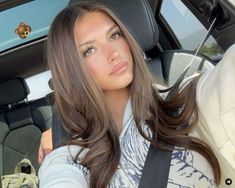 Rich Brown Hair With Highlights Balayage, Honey Brown With Dark Roots, Hair Refresh Ideas, Dimensional Brunette Money Piece, Brown Hair W Layers, Hair Colors For White Skin, Brown Hair With Light Front Pieces, Blended Money Piece Hair, Brunette Hair With Dimension